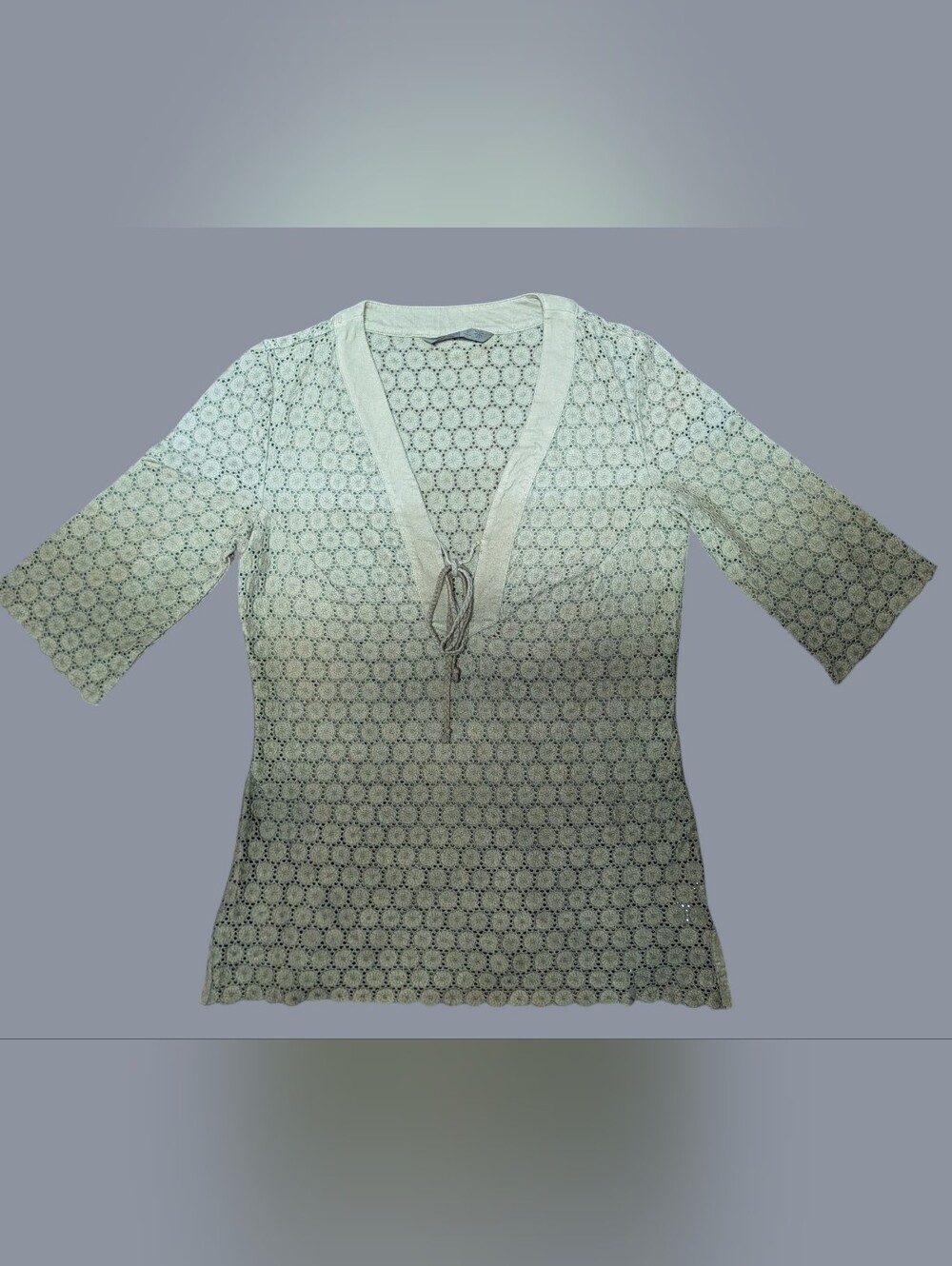 Athleta Green Ombre Embroidered V-Neck Shirt Small